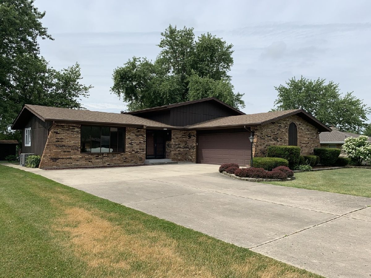 Homes Sold Ranch Oaks Manhattan Illinois, 16161 Diane