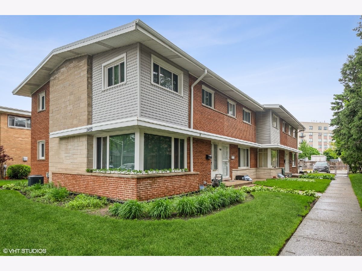Townhomes Sold Birchwood Townhomes Chicago Illinois, 2450 Birchwood