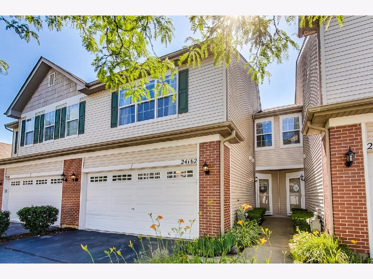 Townhomes & Condos Sold Walnut Creek Plainfield Illinois, 24162 Walnut