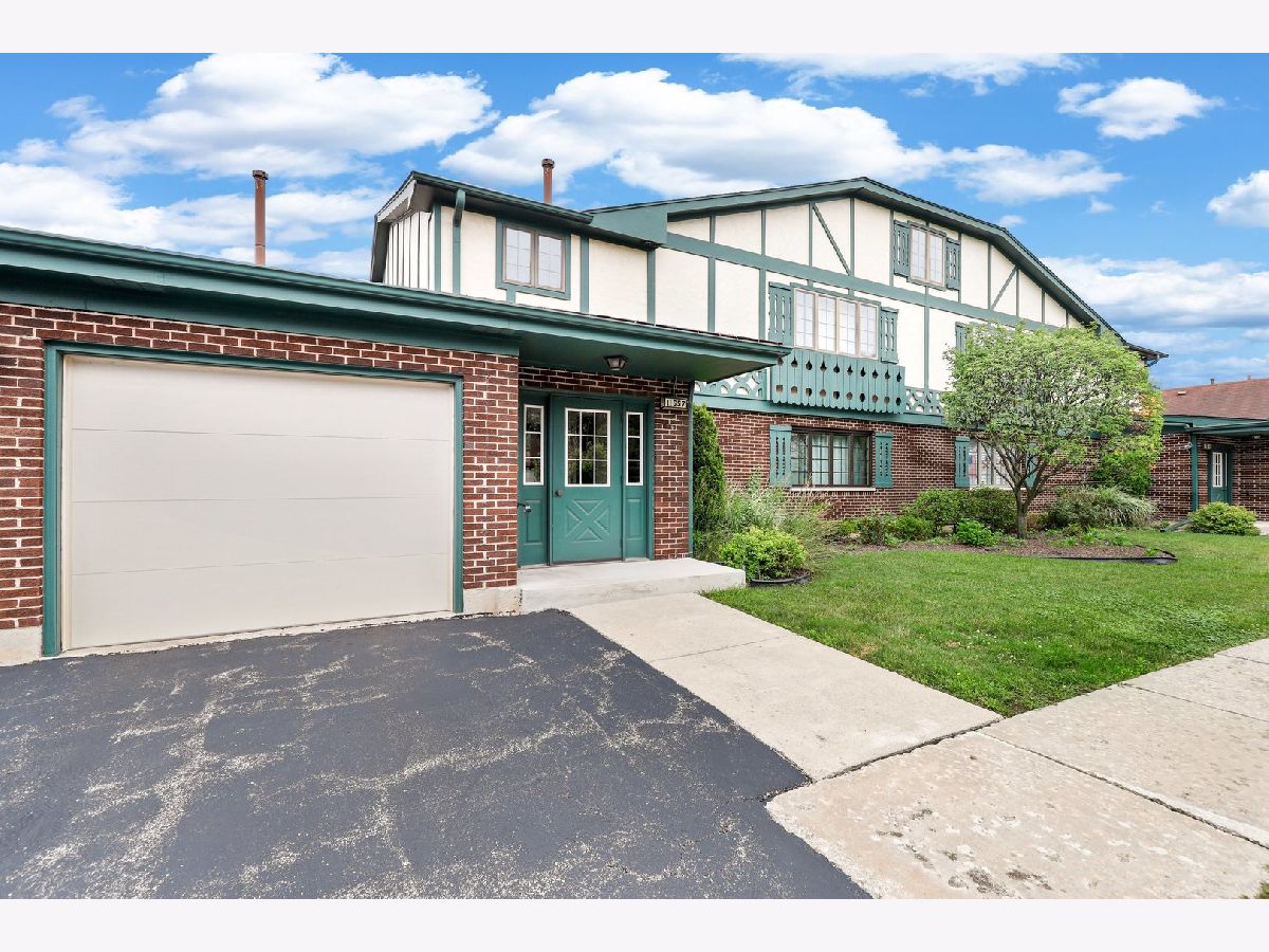 Condos & Townhomes & Homes Sold Edelweiss In The Park Palos Park Illinois, 11657 Matterhorn