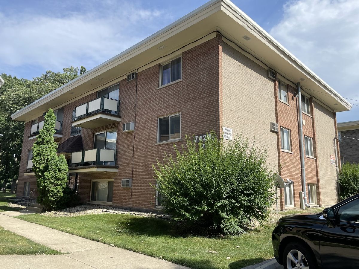 Condominiums Sold Hillcrest Manor Worth Illinois, 7428 111th