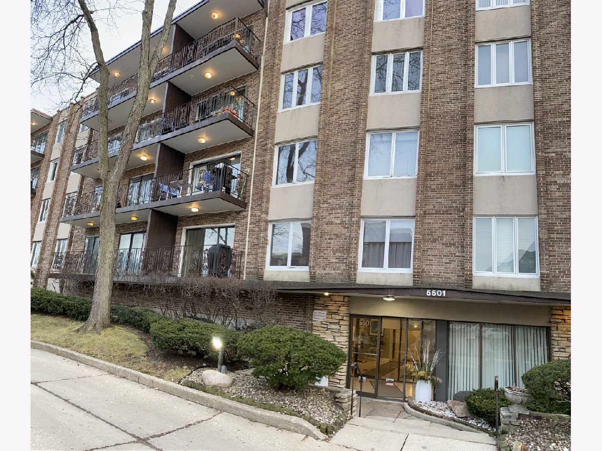 Condominiums Sold Lincoln Terrace Morton Grove Illinois, 5501 Lincoln