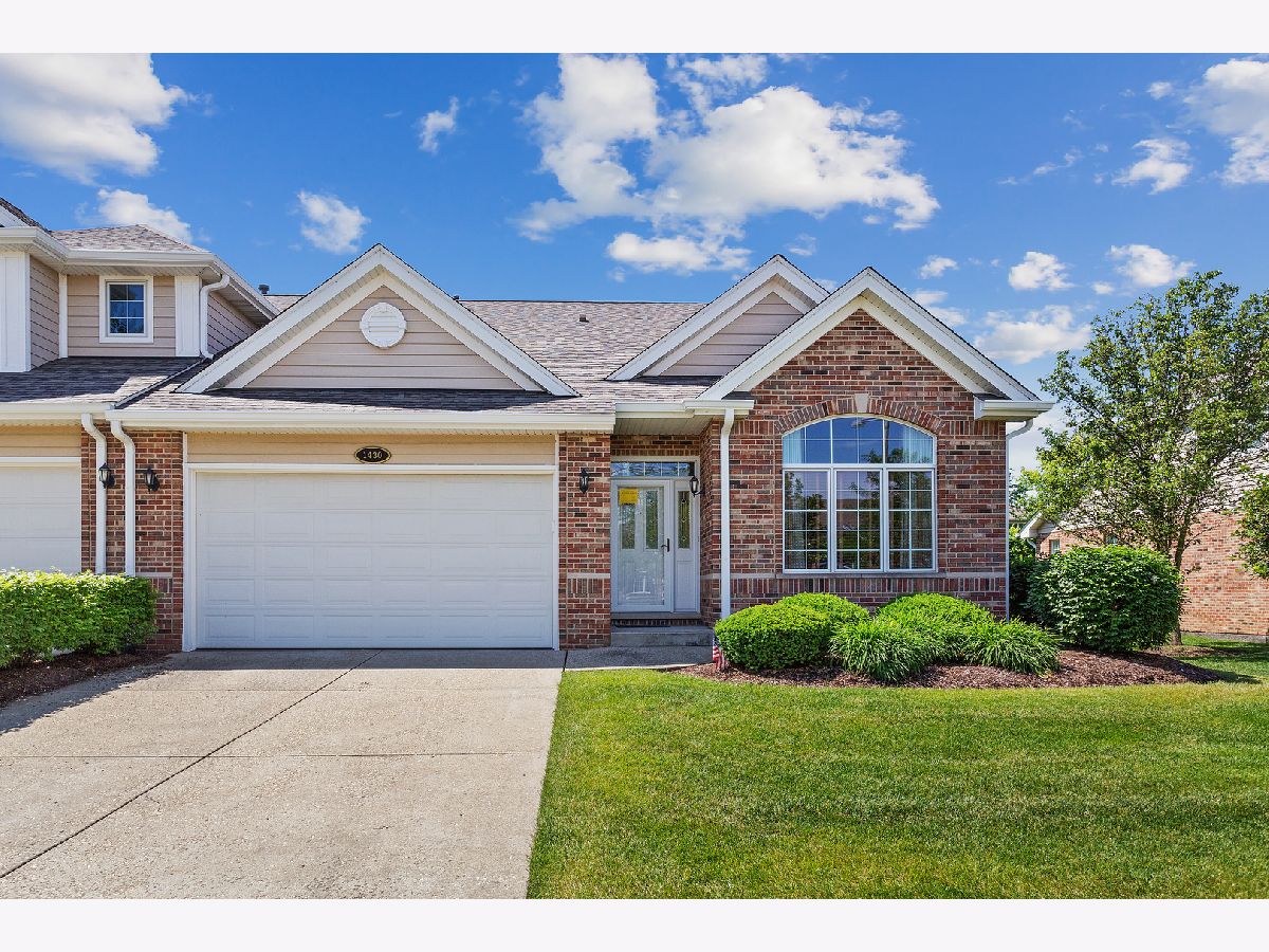 Amberwood Lemont IL, Townhomes & Homes For Sale & For Rent Sadie