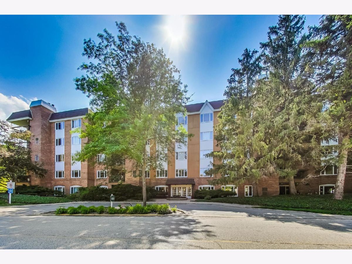 Rivershire Lincolnshire IL, Homes & Condos & Townhomes For Sale & For