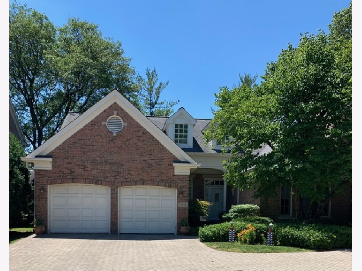 Townhomes & Homes Sold Westchester Club Westchester Illinois, 11215 Chesapeake