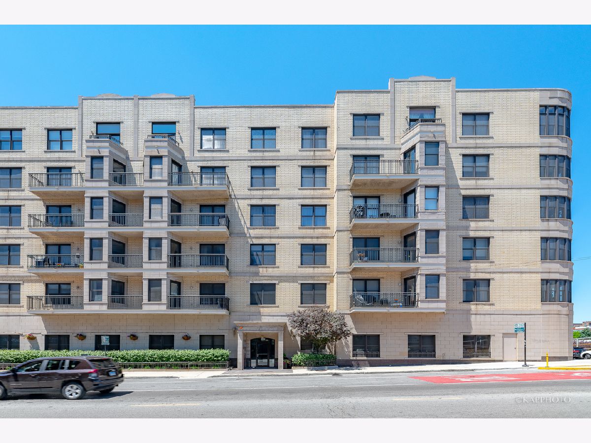 Condominiums Rented The Montrevelle Chicago Illinois, 520 Halsted