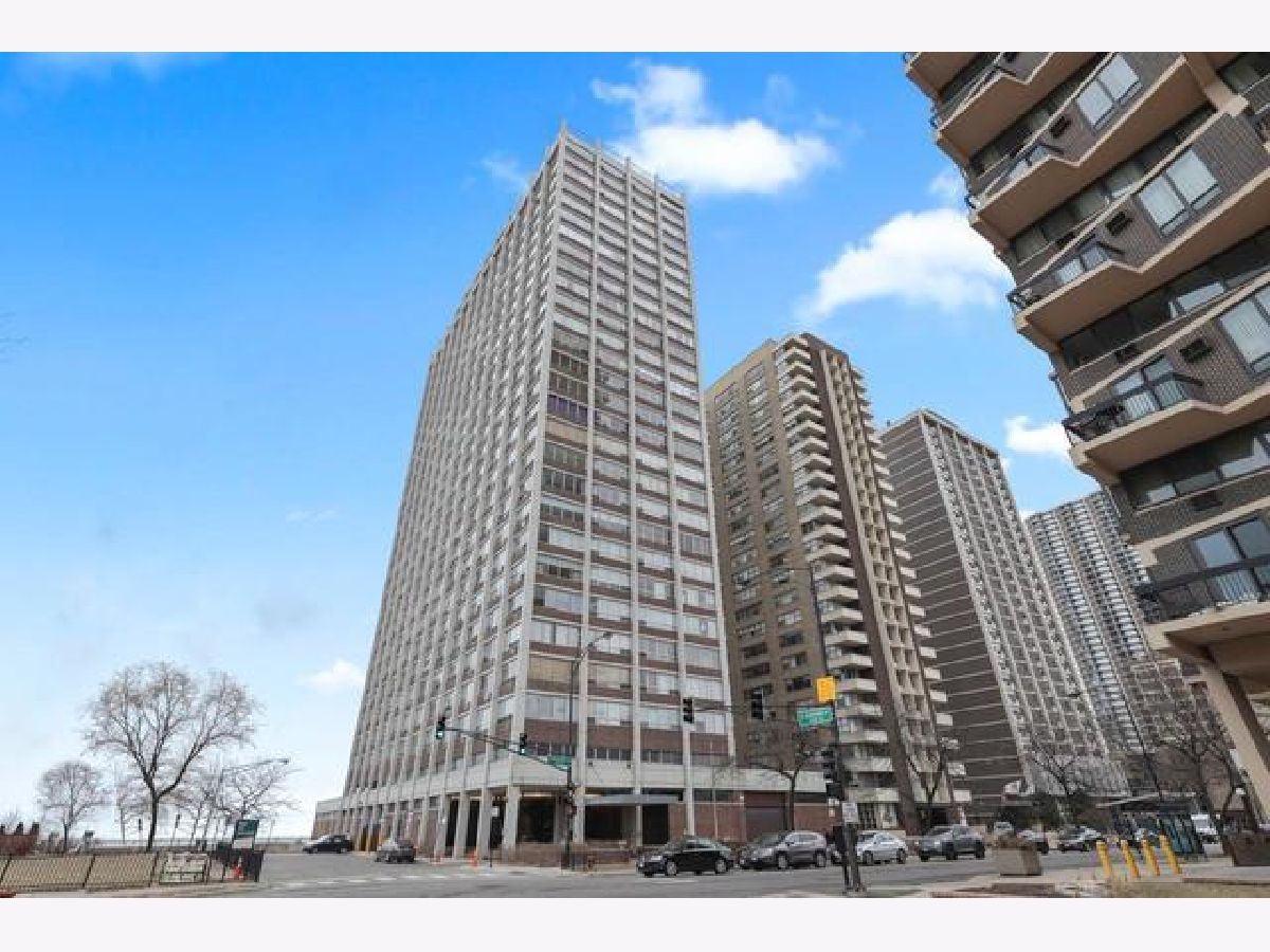 Condominiums Sold Granville Beach Chicago Illinois, 6171 Sheridan