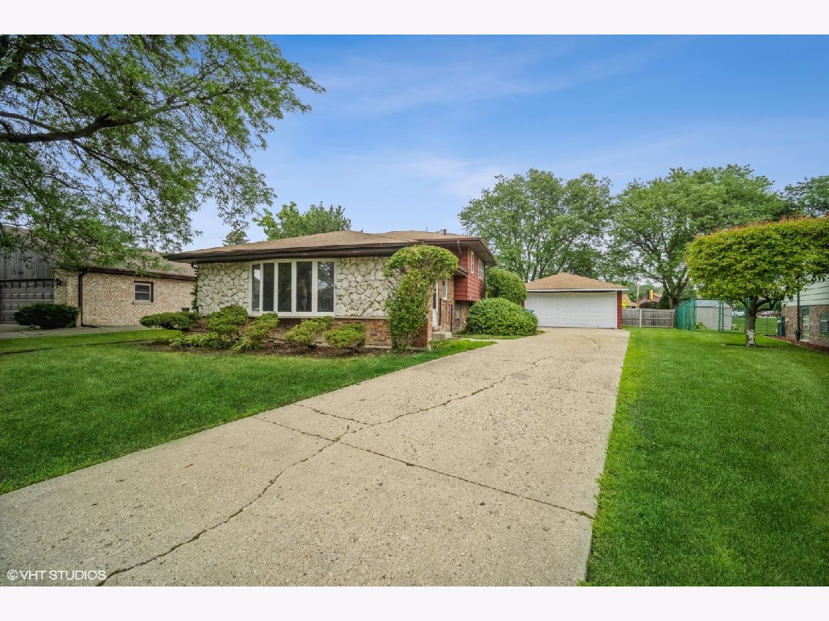 Homes & Condos & Townhomes Rented Cumberland Des Plaines Illinois, 449 Stratford