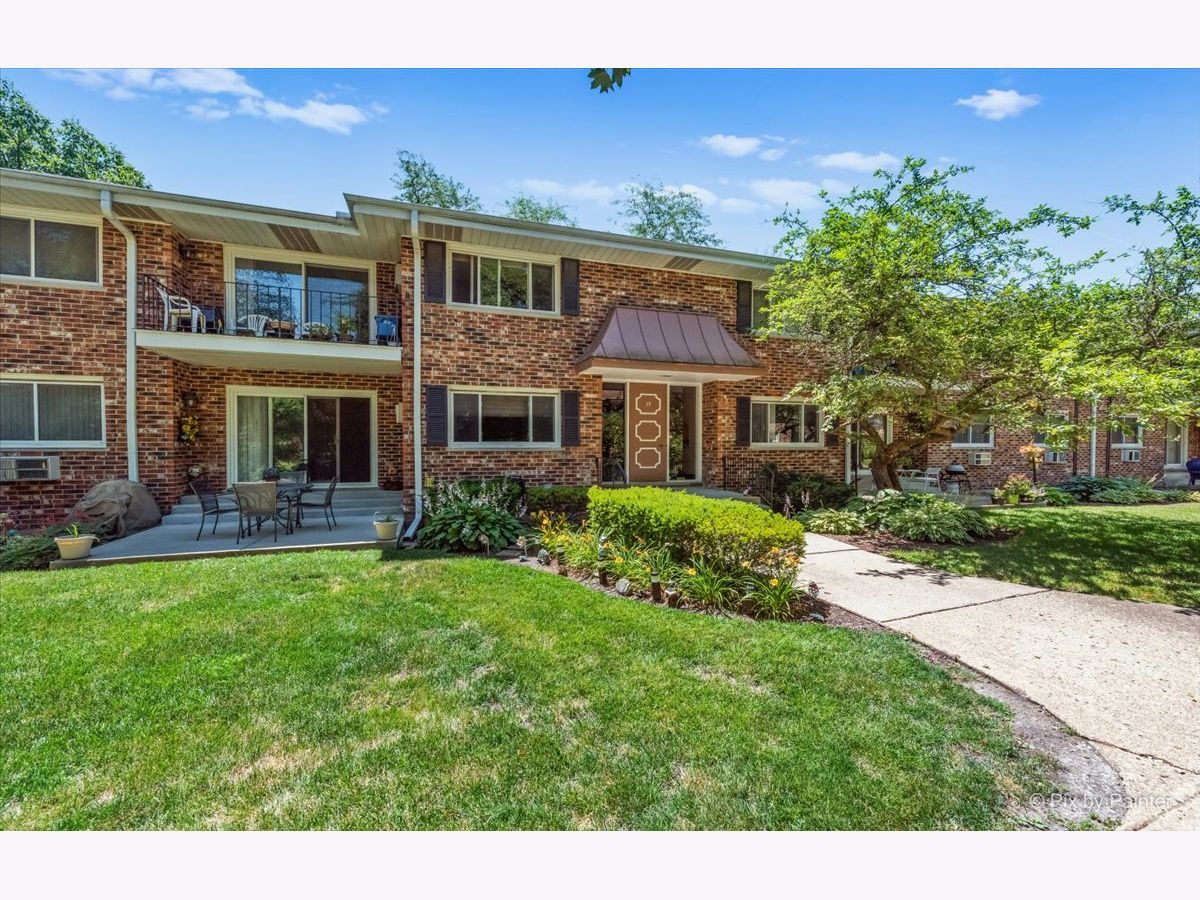 Condominiums Sold Woodglen Glen Ellyn Illinois, 39 Main