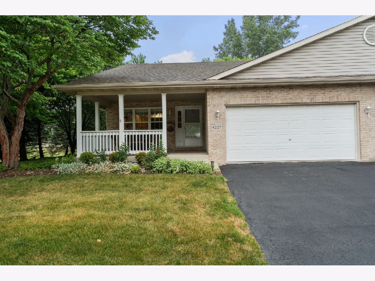 Townhomes Sold Deer Run Estates Joliet Illinois, 4227 Doe