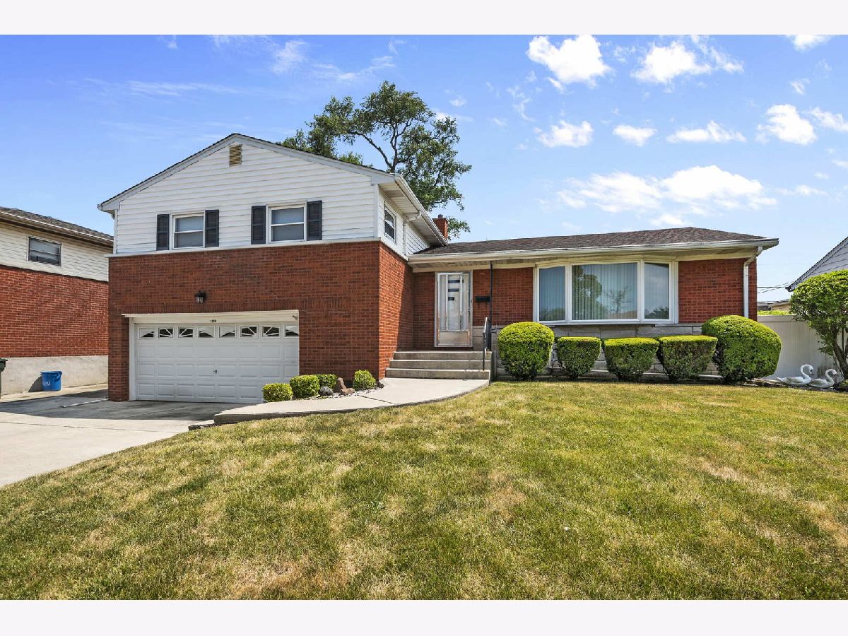 Homes Sold Winston Park Melrose Park Illinois, 1206 Helen