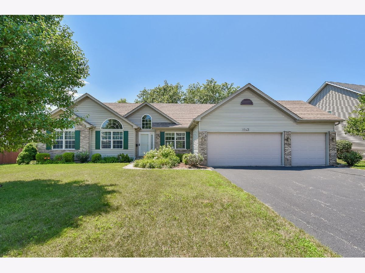 Homes Sold Prairie Meadows Yorkville Illinois, 1943 Wild Indigo