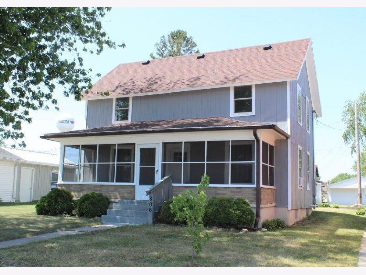  Sold Thomson Illinois, 806 Main