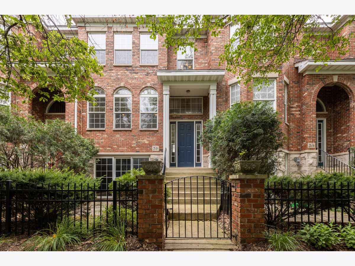 Townhomes Sold Vintage Club Naperville Illinois, 2634 Blakely