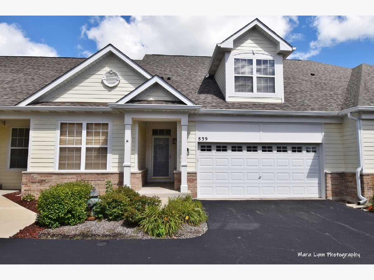 Homes & Townhomes Sold Windemere Batavia Illinois, 839 Skyline