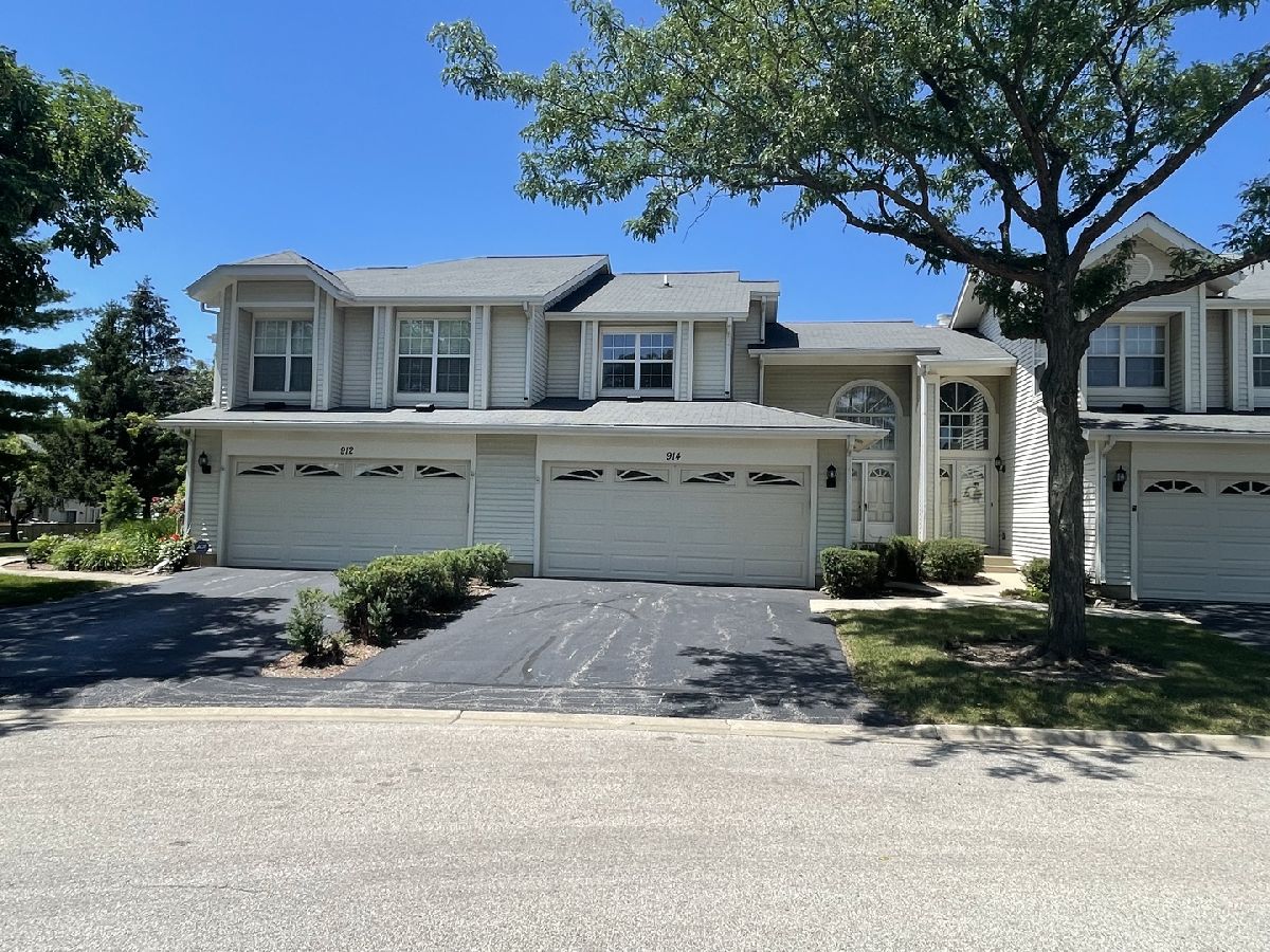 Townhomes & Homes Rented Weathersfield North Schaumburg Illinois, 914 Sturnbridge