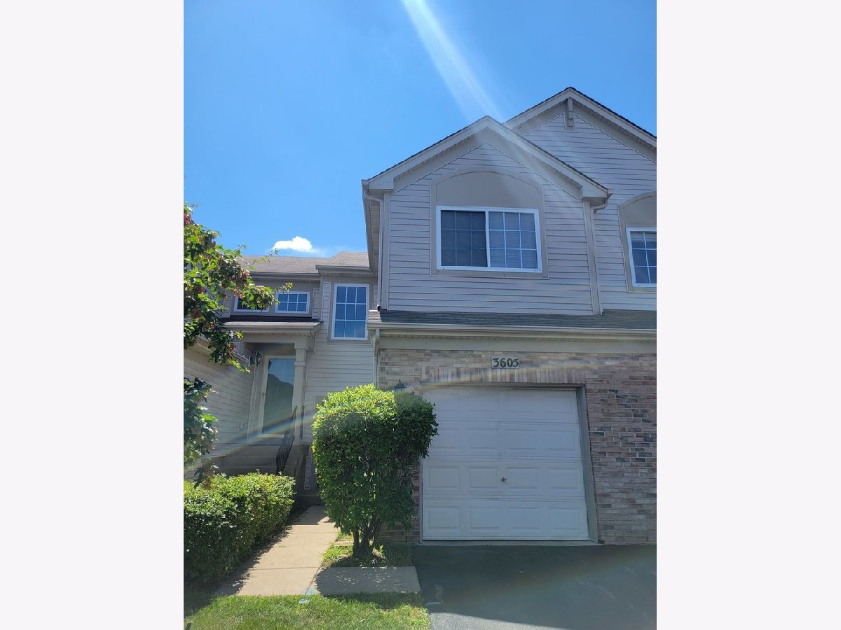 Townhomes Rented Shenandoah Townhomes Carpentersville Illinois, 3605 Roanoke