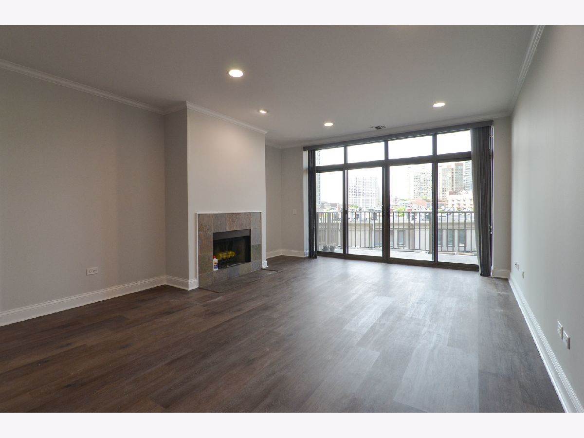 Condos & Townhomes Rented Kinzie Park Midrise Chicago Illinois, 400 Clinton