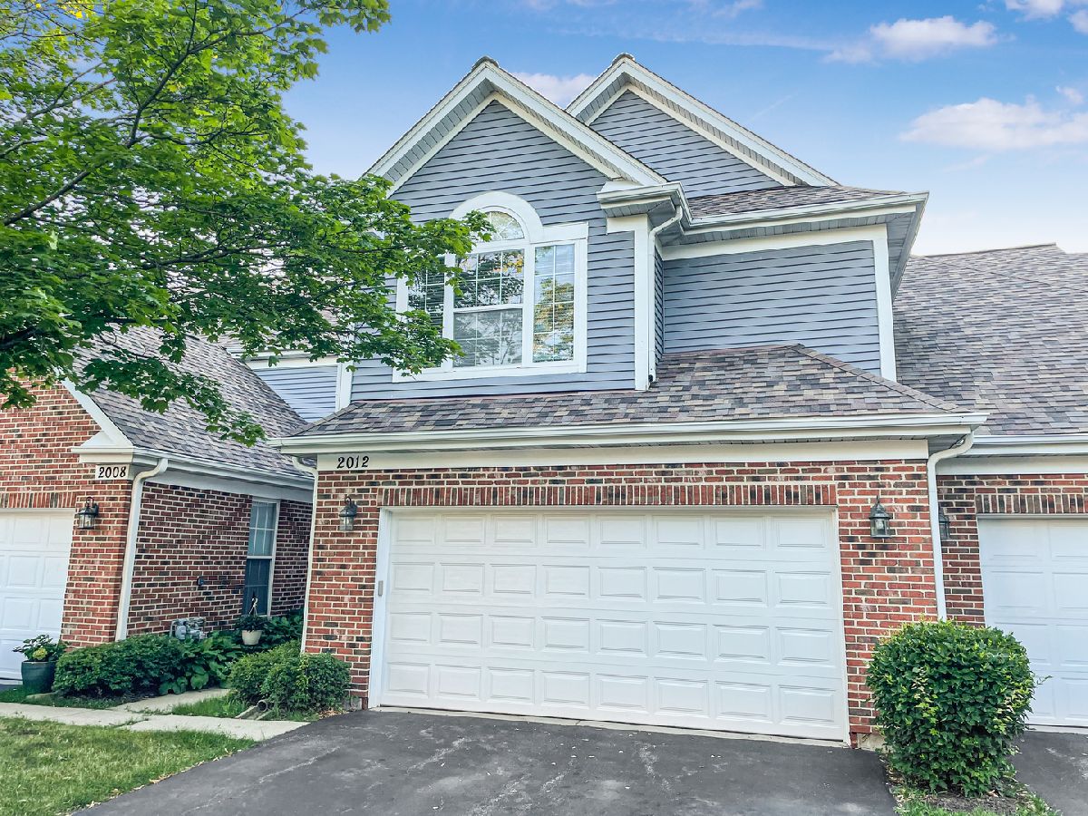 Townhomes & Condos & Homes Sold Lake Arlington Arlington Heights Illinois, 2012 Silver Lake