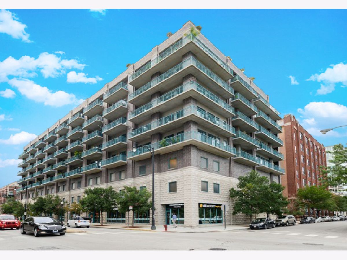 Condominiums Rented Madison Manor Chicago Illinois, 910 Madison