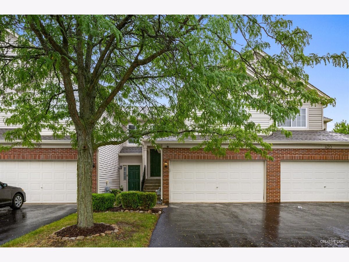Townhomes Sold Abington Woods Aurora Illinois, 398 Abington Woods