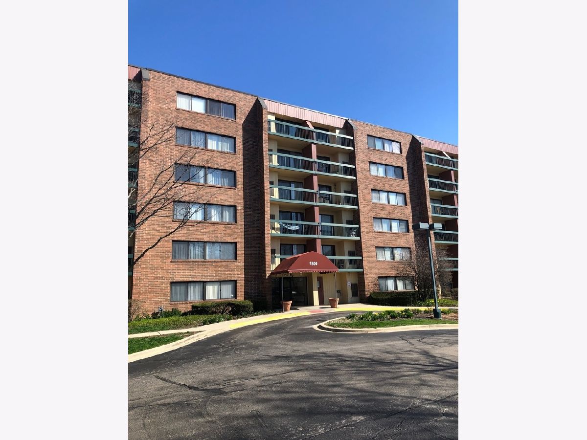 Condominiums Sold Huntington Grove Hoffman Estates Illinois, 1800 Huntington