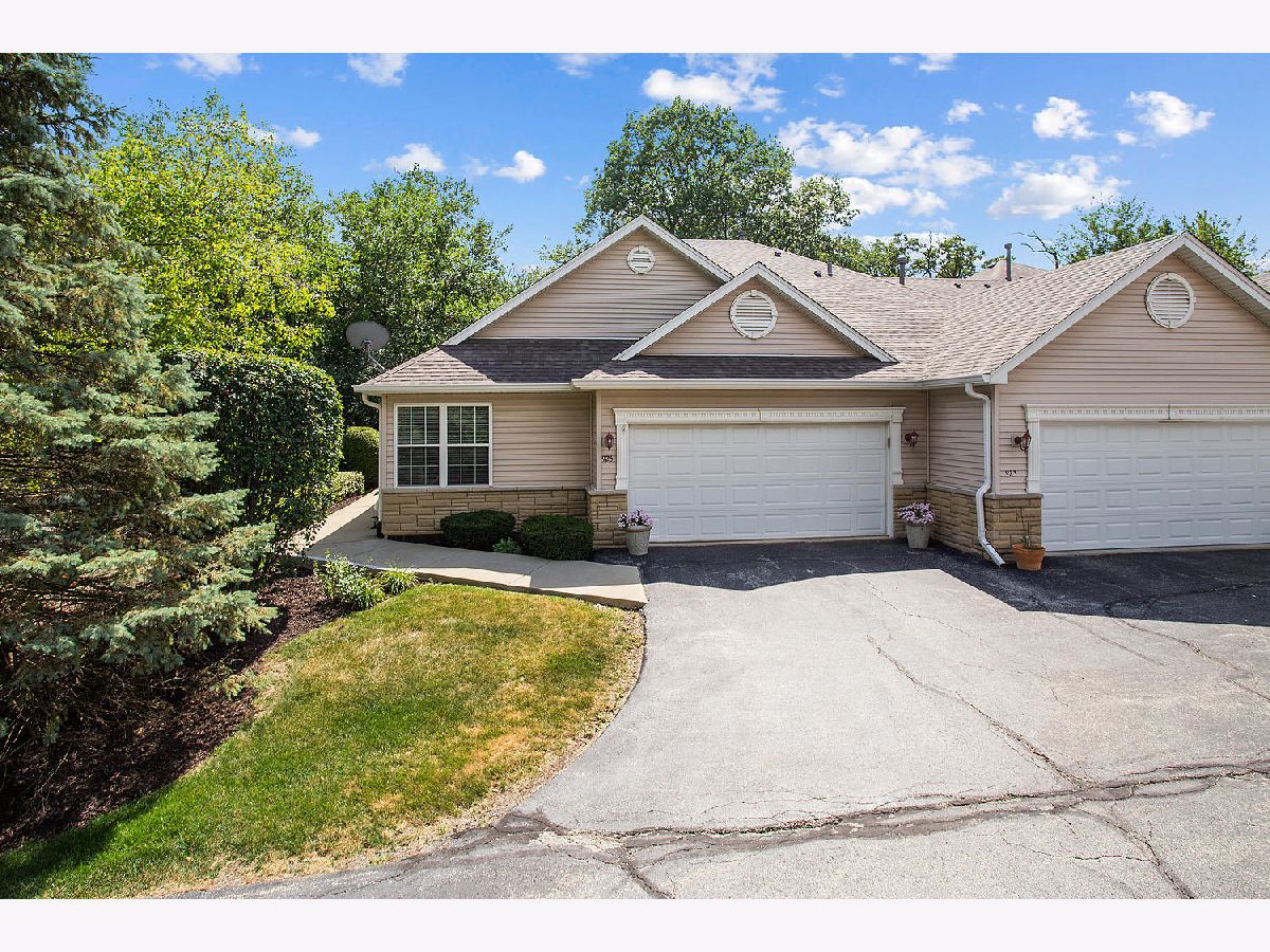 Condos & Townhomes Sold Maple Creek Lockport Illinois, 925 Treeline