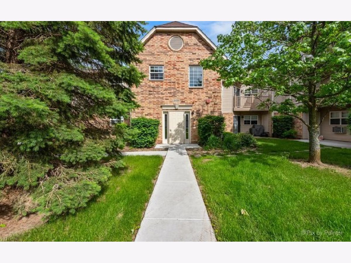 Fairfield Village Round Lake Beach IL, Condos & Townhomes For Sale