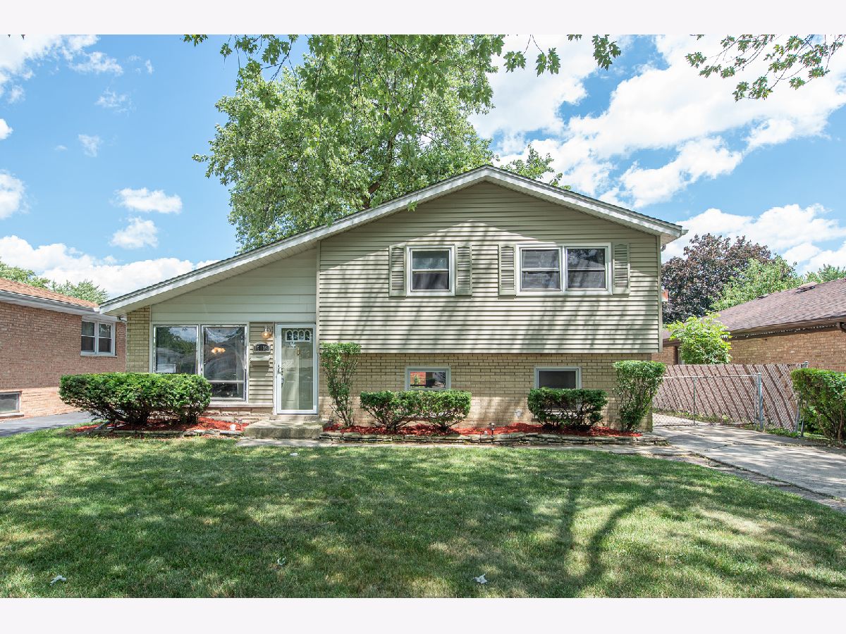 Homes Sold Bremenshire Estates Midlothian Illinois, 15109 Raday