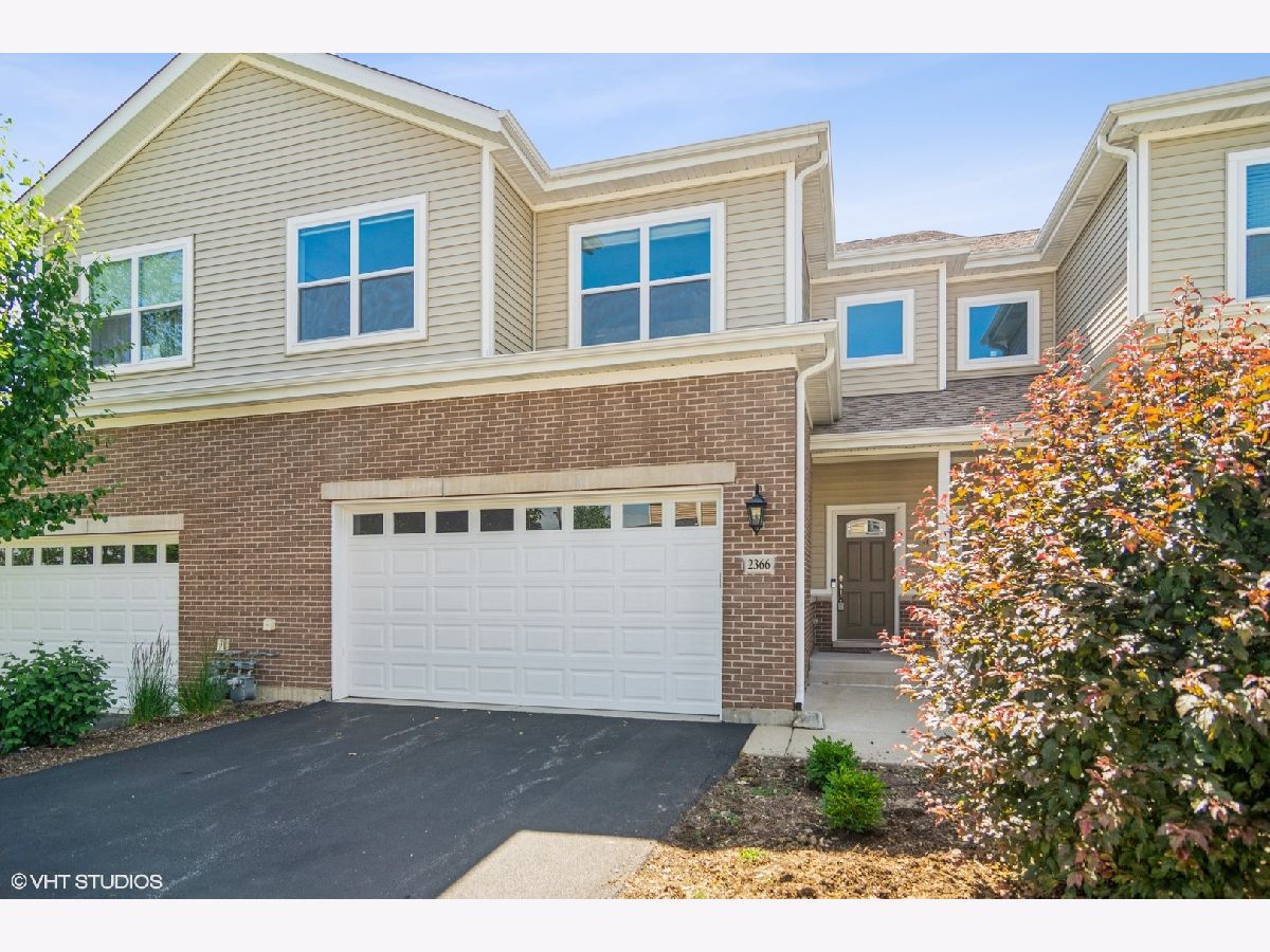 Condos & Townhomes Sold Newberry Lane Palatine Illinois, 2366 Newberry