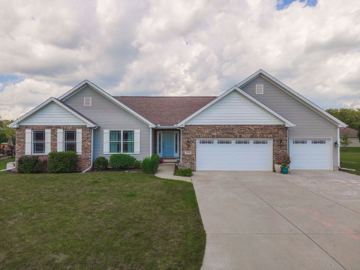 Homes Sold Fairway View Pontiac Illinois, 1619 Meadowlark