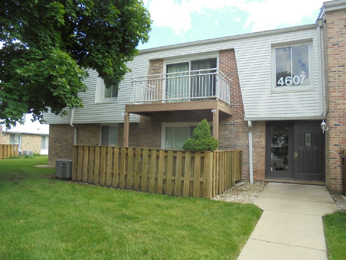 Condominiums Rented Kings Walk Rolling Meadows Illinois, 4607 Kings Walk