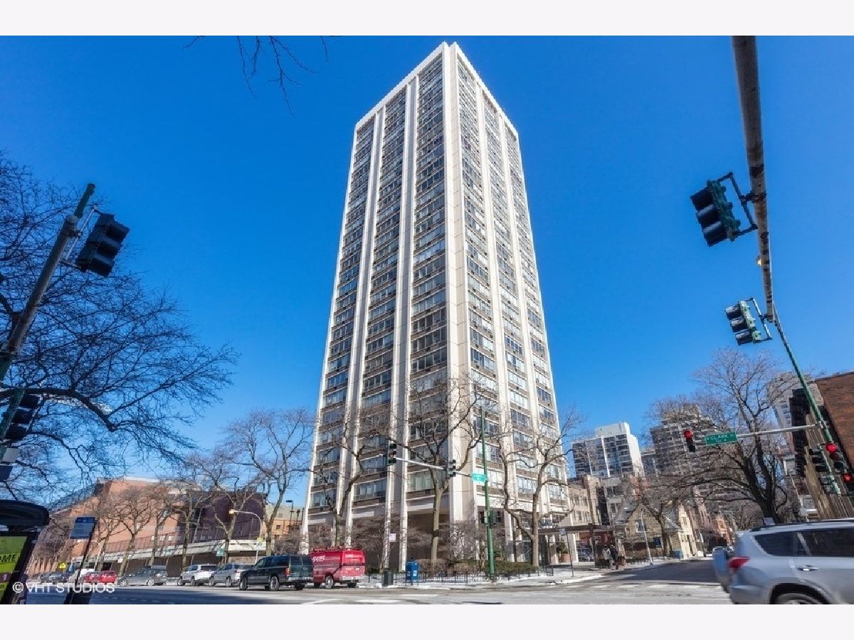Condominiums Rented Faulkner House Chicago Illinois, 70 Burton
