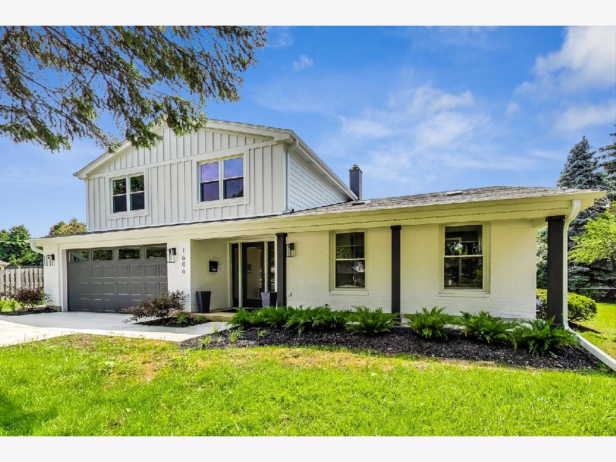 Homes Sold Surrey Ridge West Arlington Heights Illinois, 1606 Surrey