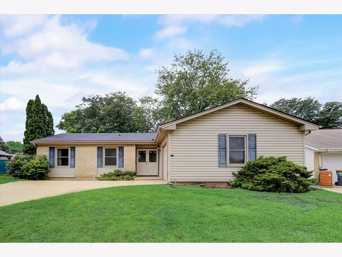 Homes Sold Green Meadows Streamwood Illinois, 220 David