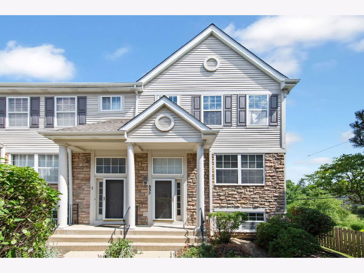 Townhomes & Homes Sold Insignia Court Palatine Illinois, 835 Insignia