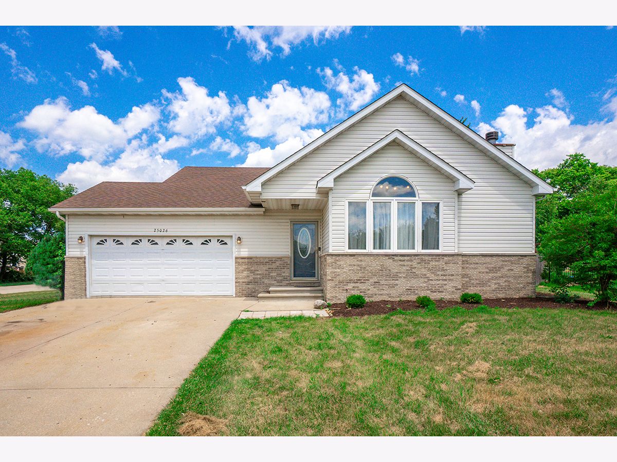 Homes Sold Cherokee Ridge Channahon Illinois, 25026 Sioux