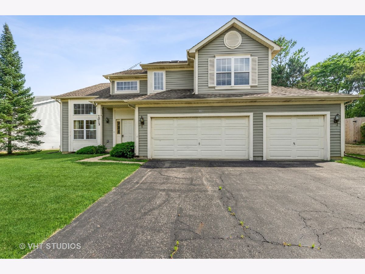 Homes Sold Oaktree Lake Villa Illinois, 1013 Oak Tree