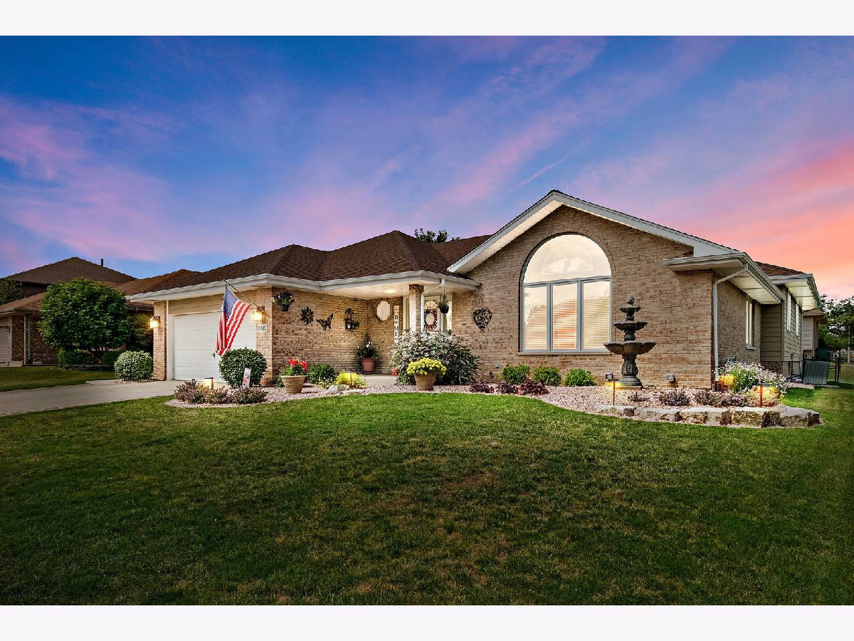 Homes Sold Bramblewood Oak Forest Illinois, 15560 New England
