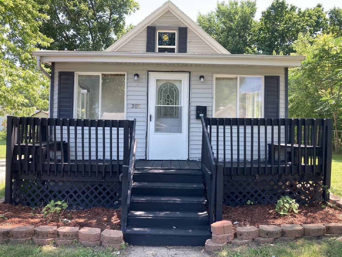 Homes Sold Loehrs Bloomington Illinois, 308 Western