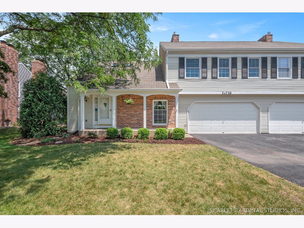 Townhomes Sold Warrenville Lakes Warrenville Illinois, 2S726 Grove