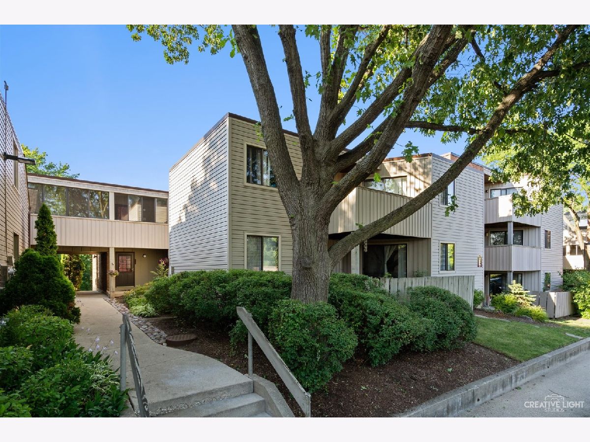 Condominiums & Homes Sold Sandy Creek Elgin Illinois, 1840 Highland