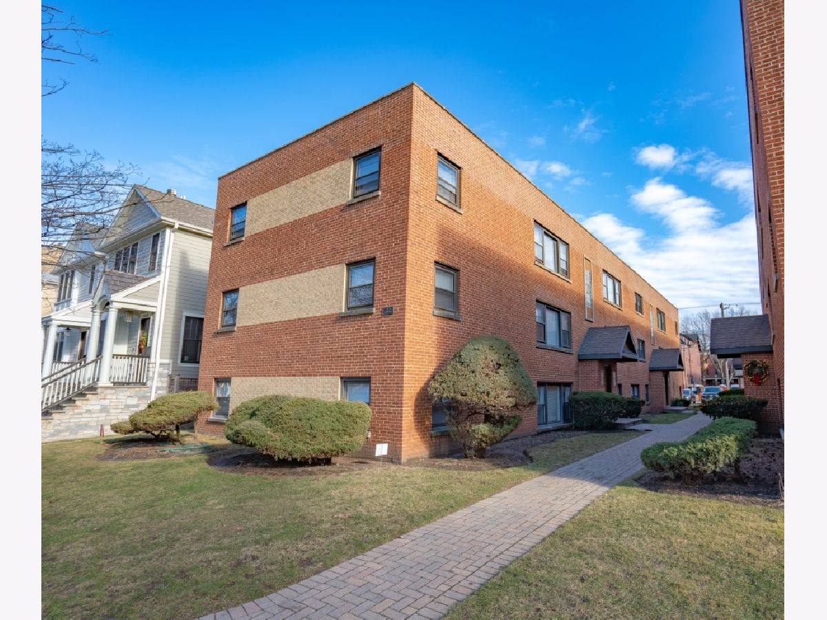 Condos & Townhomes & Homes Rented Ravenswood Chicago Illinois, 4637 Hermitage