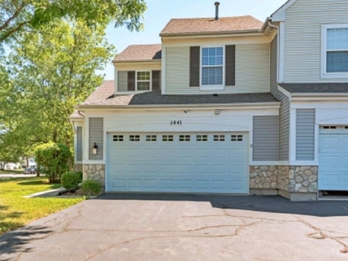 Townhomes & Homes Sold Pinebrook Bolingbrook Illinois, 1441 White Pine