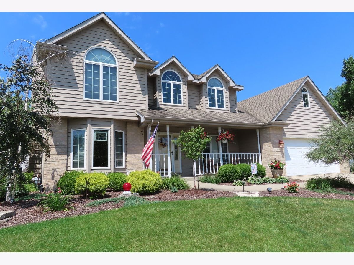 Homes Sold Vintage Shorewood Illinois, 809 Olde Ivey