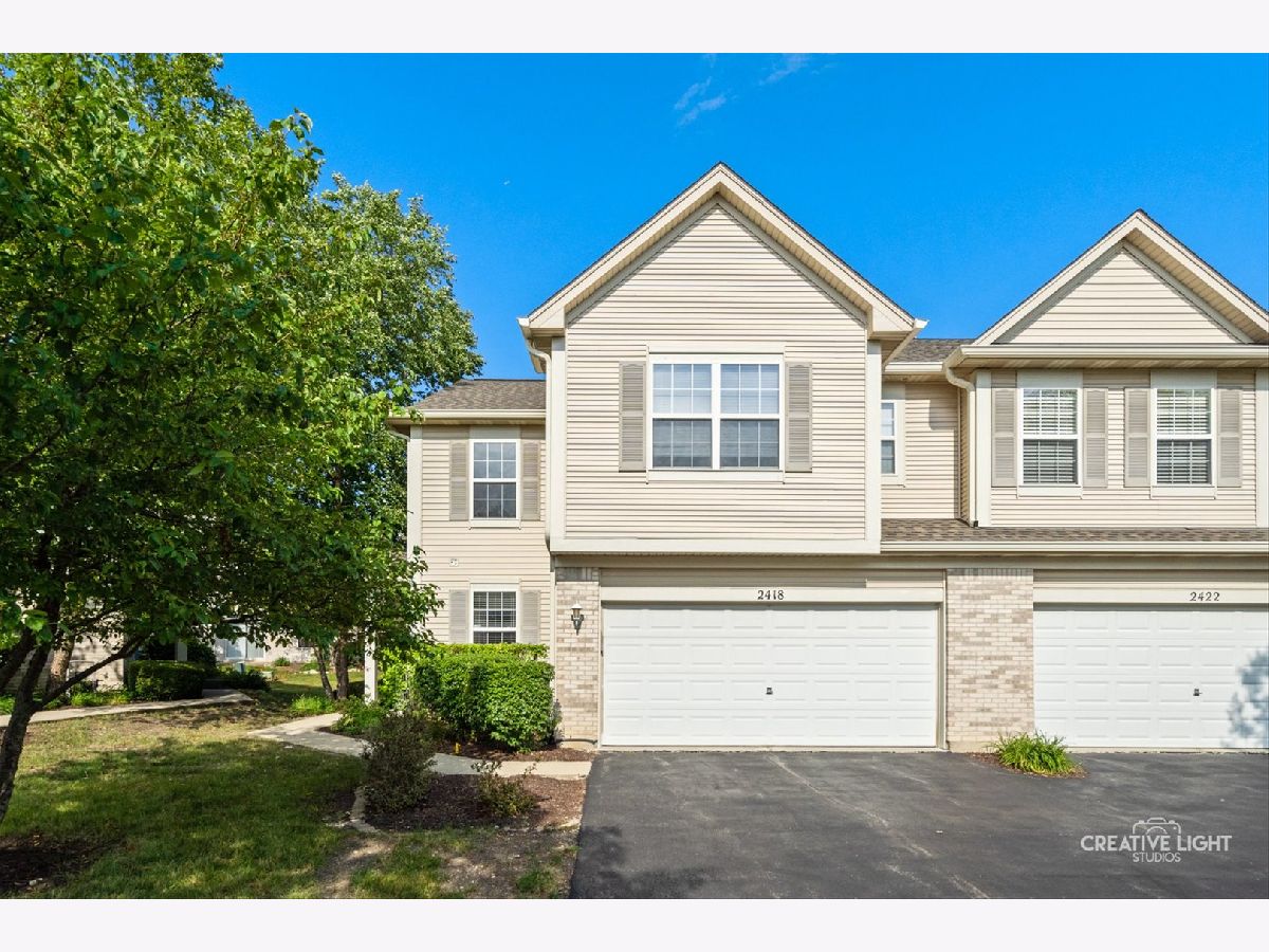 Townhomes Rented Summit Fields Aurora Illinois, 2418 Sunshine
