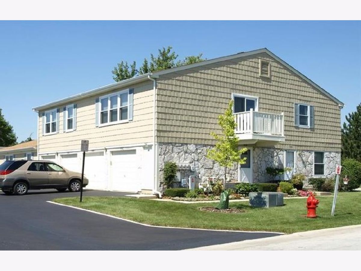 Nantucket Cove Schaumburg IL, Townhomes & Condos & Homes For Sale & For