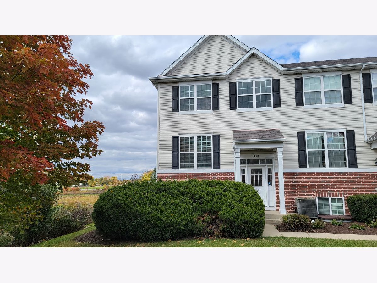Townhomes Rented Mill Crossing At Grande Reserve Yorkville Illinois, 3821 Bailey