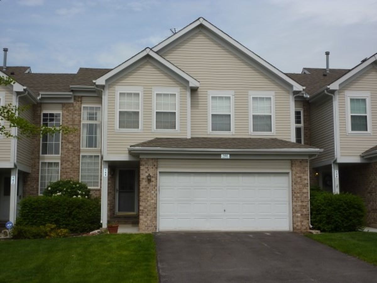 Townhomes & Condos Rented Pembroke Estates Roselle Illinois, 144 Sussex
