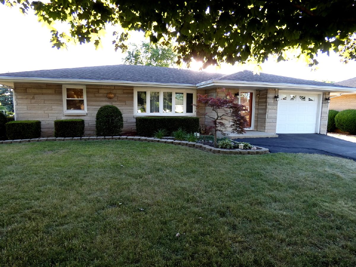 Homes Sold Rooney Heights Joliet Illinois, 833 Magnolia